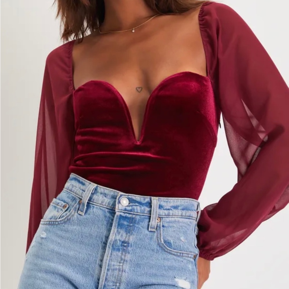 Lulus Chic Poise Wine Red Velvet Notched Balloon Sleeve Bodysuit,Medium, NWT - Picture 9 of 9